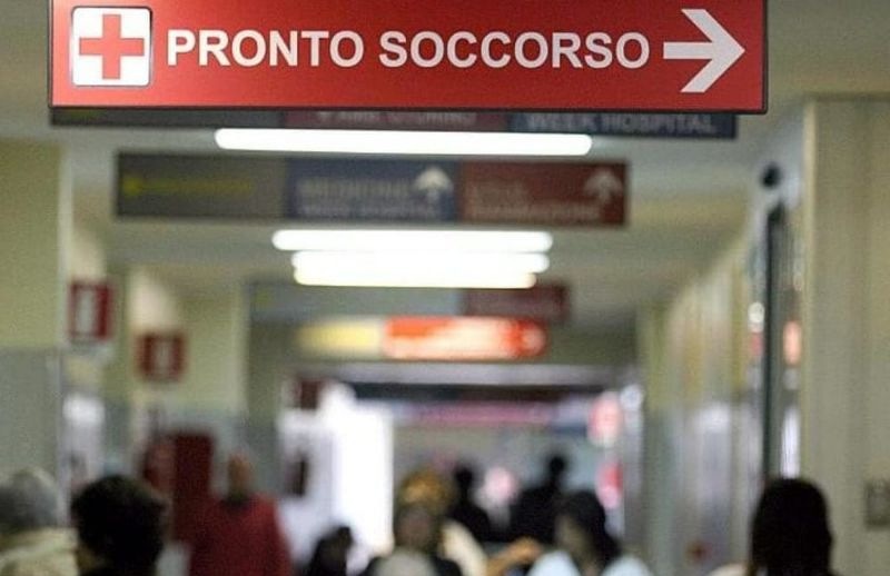 Aggressione agli agenti in ospedale: arrestato un uomo di 38 anni