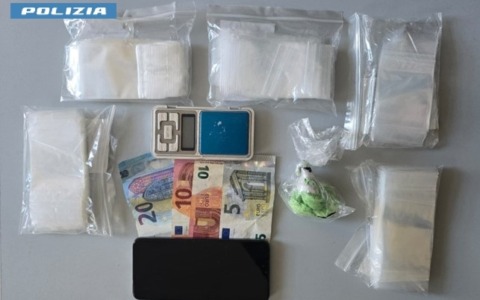 Arrestato un 47enne in flagranza di reato per spaccio di droga