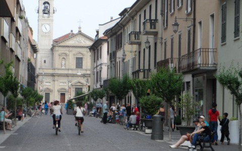 Il Comune di Saronno coinvolge i commercianti per valutare esigenze e prospettive