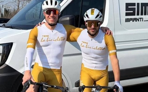 Il Team La Bicicletta debutta ufficialmente
