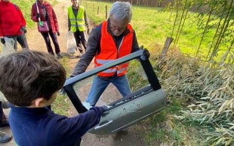 Più di 500 volontari per pulire la Valle del Torrente Lura