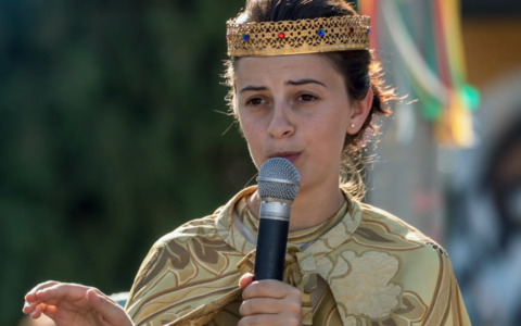 Sette dimissioni nel palio: crisi nel consiglio