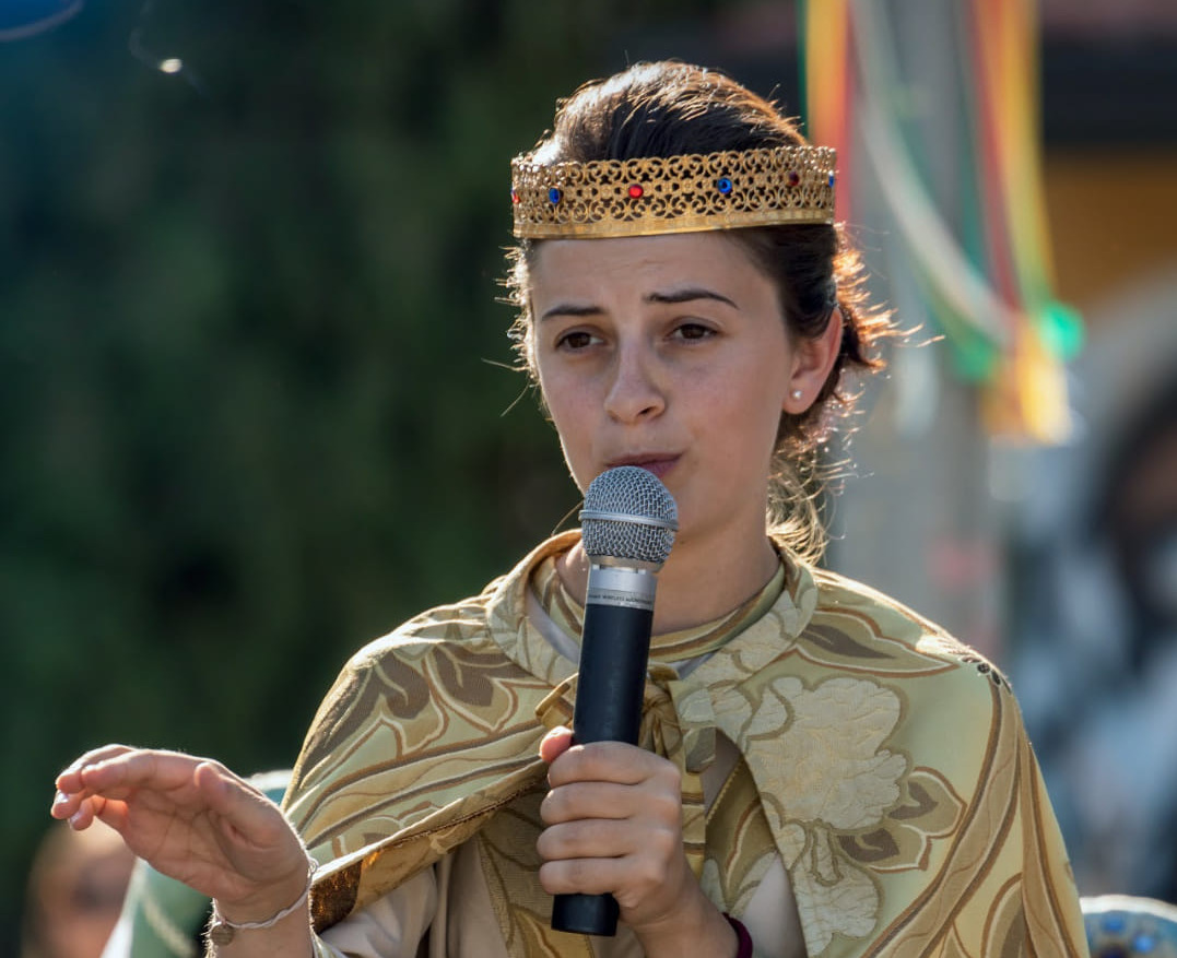 Sette dimissioni nel palio: crisi nel consiglio