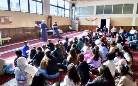 Controversia sulla visita degli studenti al Centro Islamico di Saronno