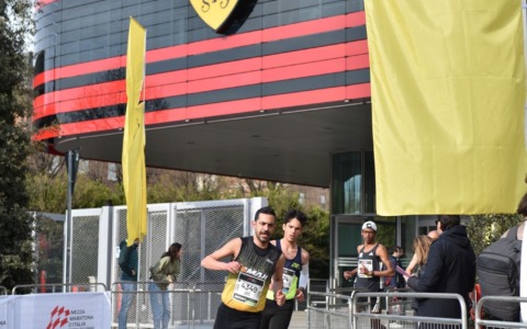 Dario Perri stabilisce un nuovo record personale alla mezza maratona di Maranello