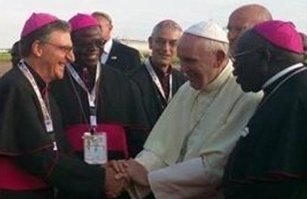 Il Vescovo Guzzetti augura buona Pasqua alla comunità