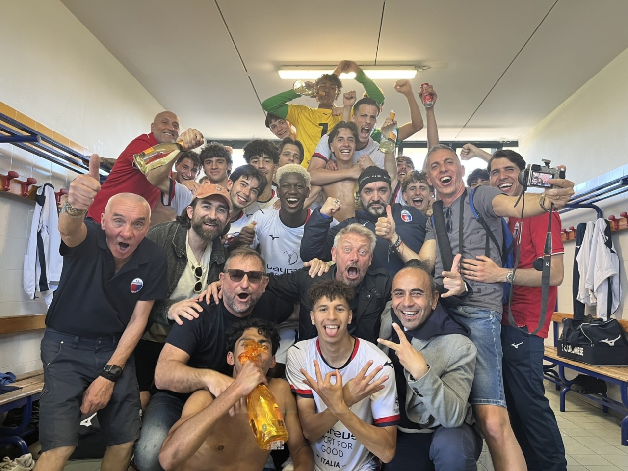 La Caronnese si aggiudica il campionato Juniores regionale