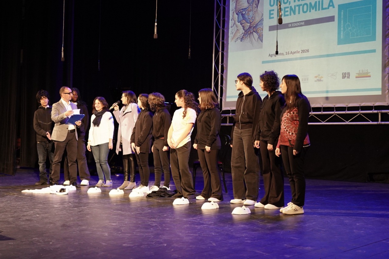 La scuola Aldo Moro di Cislago premiata per il contrasto al bullismo