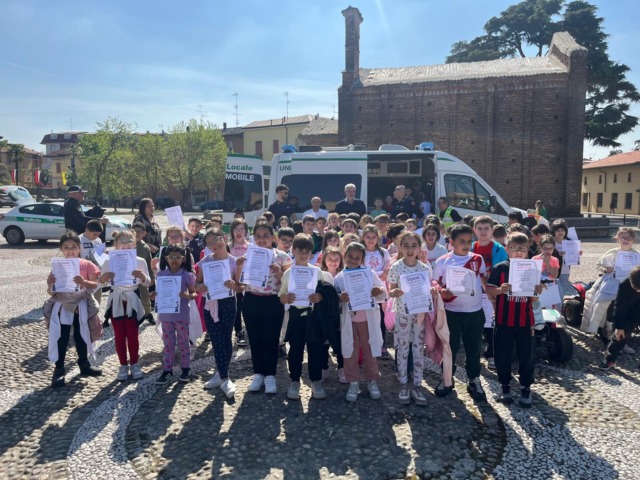 Lezioni di educazione stradale per gli alunni della primaria Mazzini di Cislago