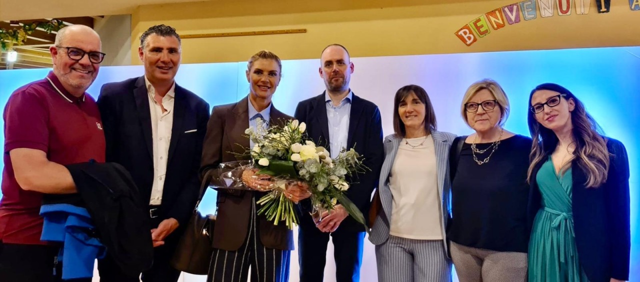 Martina Colombari al dibattito su benessere e solidarietà