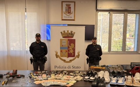 Smantellata banda sudamericana dedita ai furti in casa