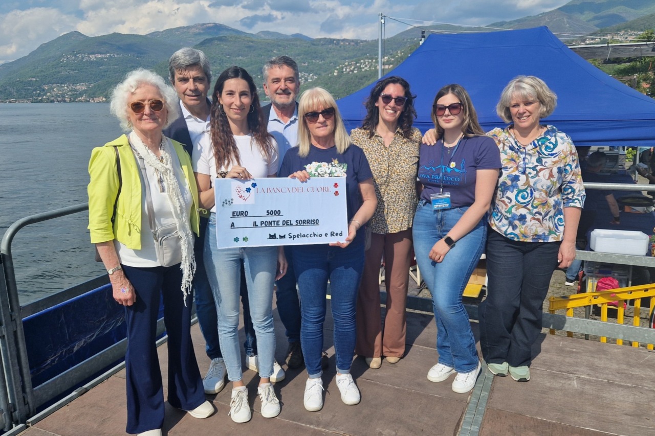 Spelacchio: donazione di 6.300 euro per il Ponte del Sorriso