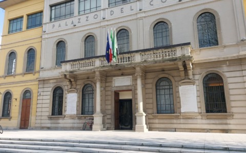 Arriva il “condonino”: novità per debitori del Comune