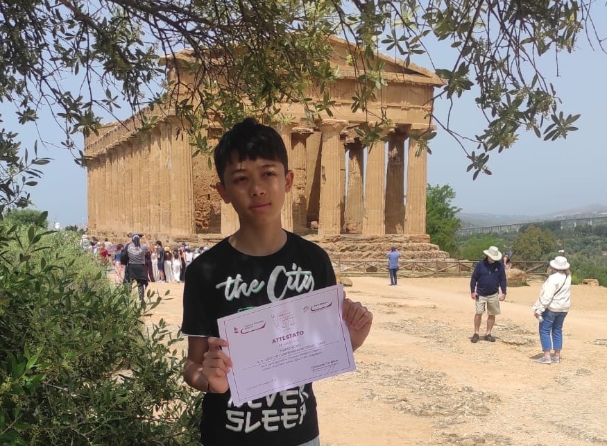 Filippo Wong premiato ad Agrigento per «Disegna la legalità»