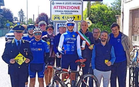 Installati i cartelli «Salva Ciclisti» a Locate Varesino
