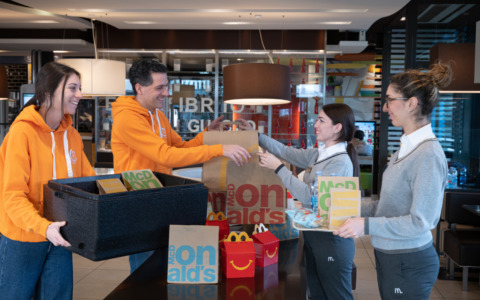 McDonald’s della provincia di Varese donano 190 pasti caldi a settimana