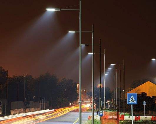 Nuovi pali a LED per tre vie di Mozzate