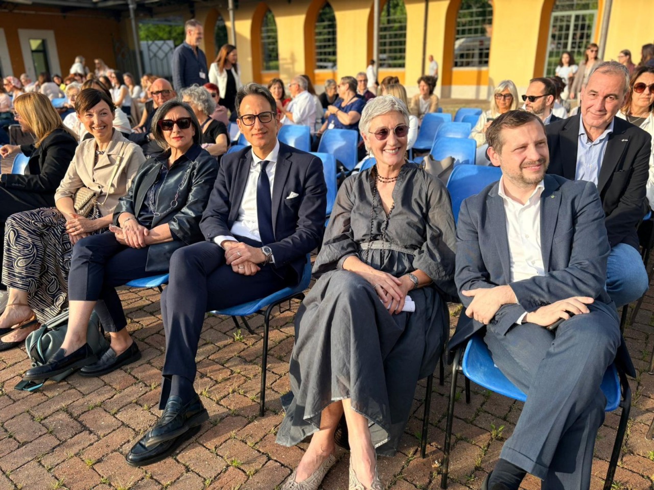 “Vesto il mio io”: la cura oncologica si trasforma in un abito personalizzato