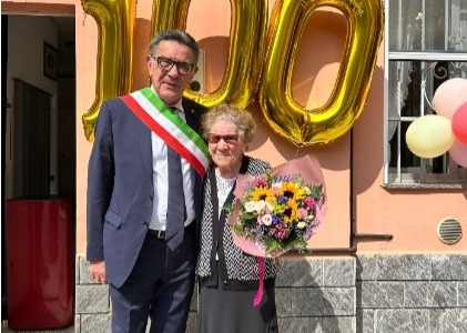 Angela Giaimo festeggia il suo centesimo compleanno a Uboldo