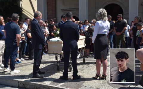 Cislago si ferma per dare l’addio a Nicolò “Nik” Vergani
