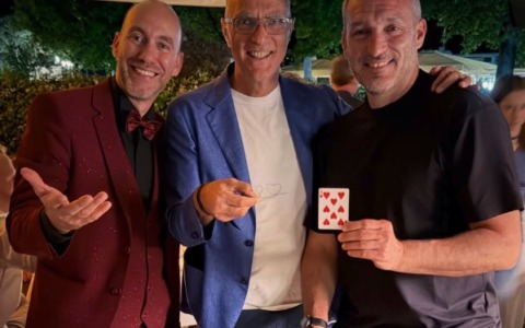 Il Mago John incanta i leggendari campioni di calcio