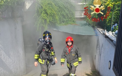 Incendio in una cantina a Mozzate, pronti i Vigili del Fuoco
