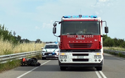 Incidente fatale sulla Sp31 bis, un motociclista di 52 anni perde la vita