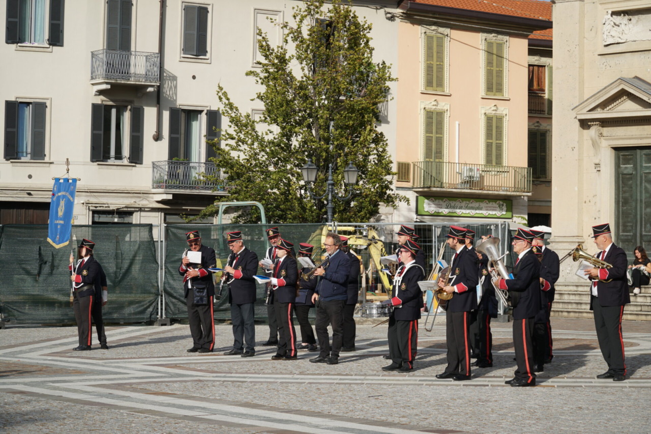Le bande animano il centro di Saronno