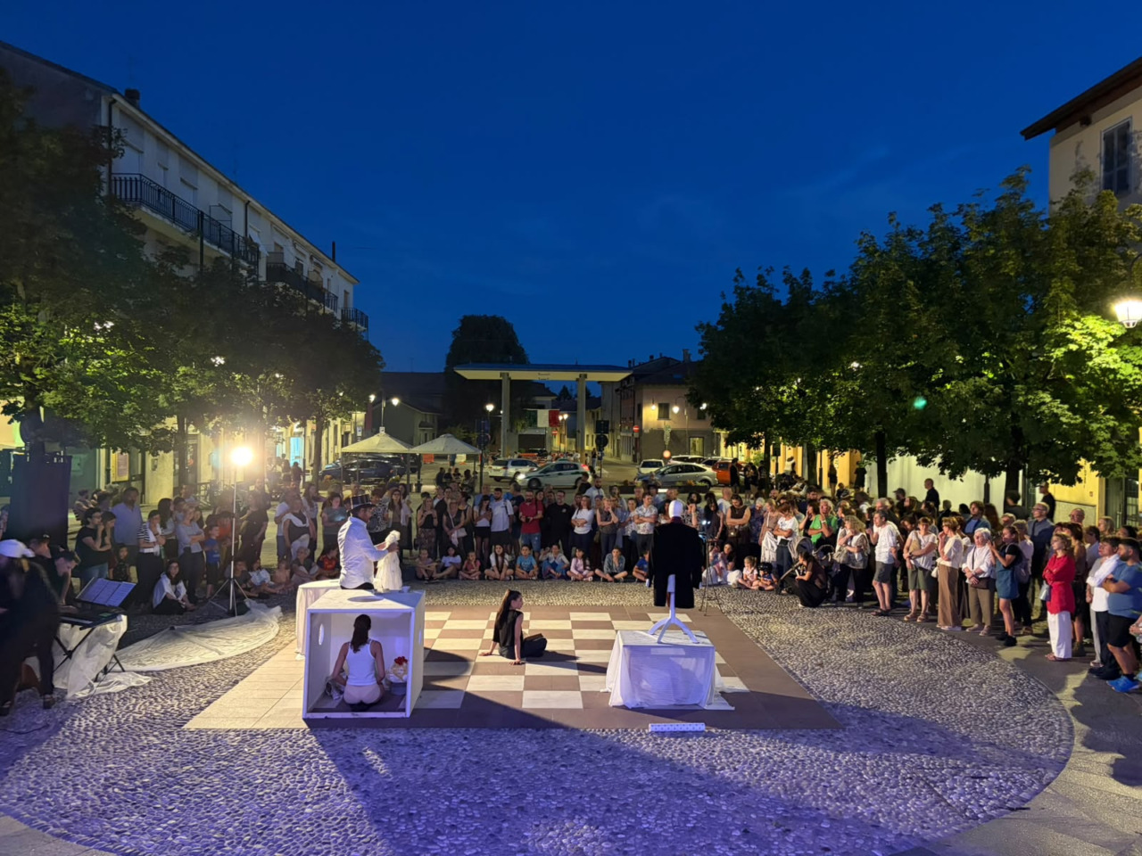 Viagginario trionfa a Ceriano Laghetto: un teatro che emoziona