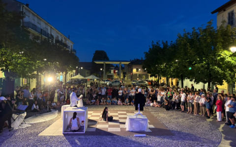 Viagginario trionfa a Ceriano Laghetto: un teatro che emoziona