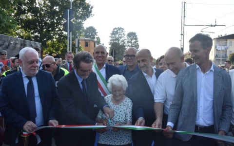 Apertura del nuovo sottopasso a Locate Varesino: addio al passaggio a livello di via Alle Valli