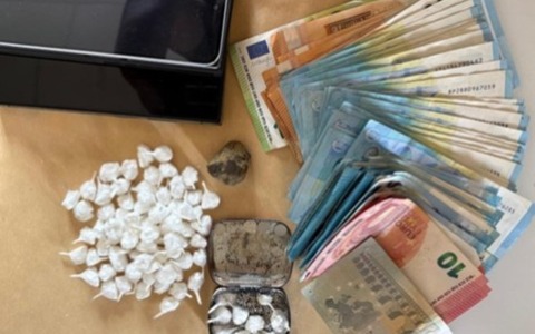 Arresto di un uomo con oltre 80 dosi di cocaina a Castiglione Olona