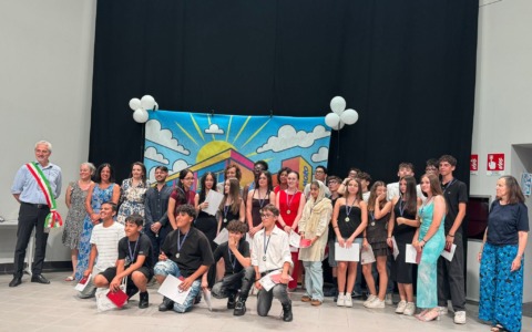 Celebrazione per i diplomati di terza media a Cislago