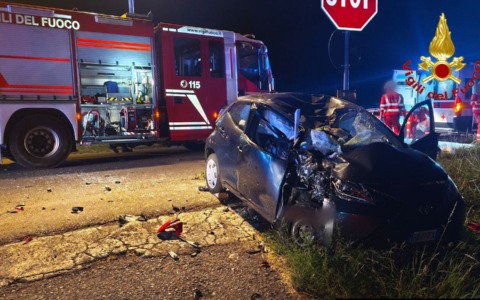 Incidente tra auto e moto a Tradate: grave un centauro di 26 anni