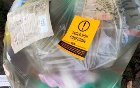 Le capsule del caffè in alluminio ora nel sacco giallo