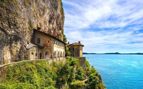 Musica medievale all’Eremo di Santa Caterina del Sasso per San Francesco