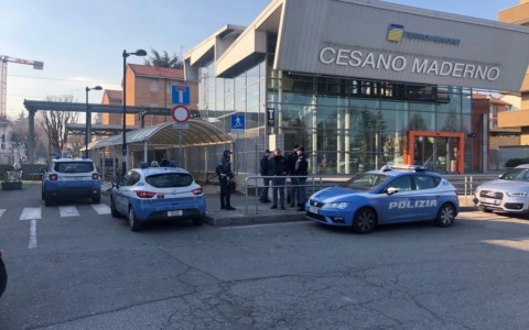 Operazione della Polizia di Stato: 152 persone identificate e 74 veicoli controllati