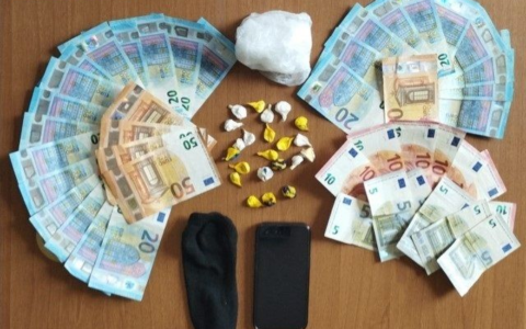 Scoperto uomo con cocaina nel seggiolino