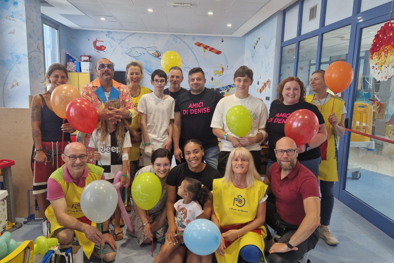Clown e regali in Pediatria: l’iniziativa dell’Associazione Amici di Denise