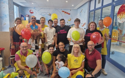 Clown e regali in Pediatria: l’iniziativa dell’Associazione Amici di Denise